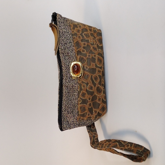 Clutch - Picture 1 of 4